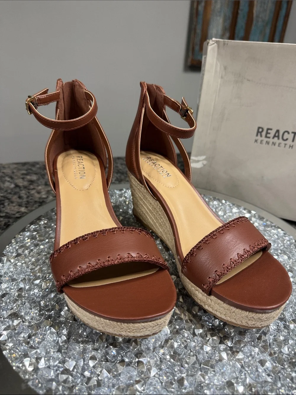 Kenneth Cole Reaction Colton Tan Brown Espadrille Wedge Sandals NEW 7.5